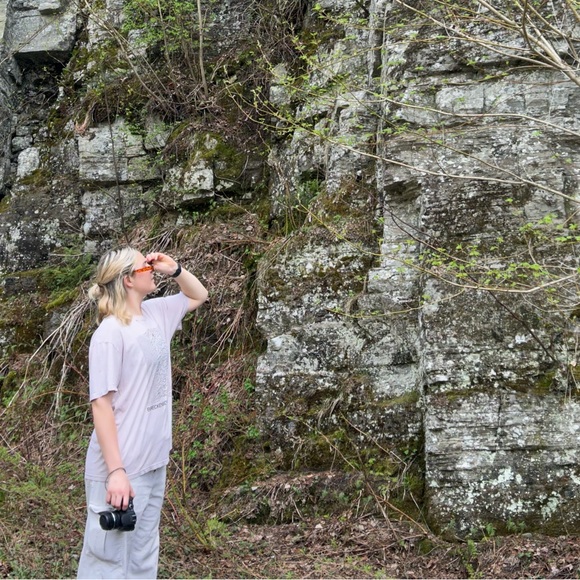 Meet your Posher, chelsea - Picture 2 of 4